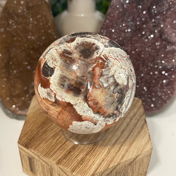 Money Agate Sphere 58mm - Picture 6 of 7